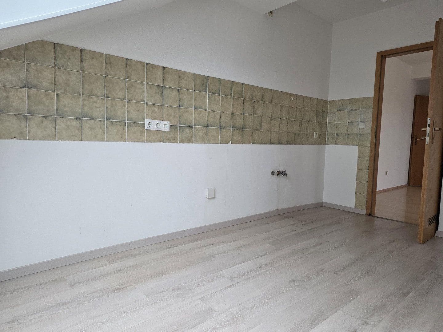Prenájom bytu 3-izbový 65 m², Landau, Porýnie-Falcko Prenájom bytu 3-izbový 65 m², Landau, Porýnie-Falcko