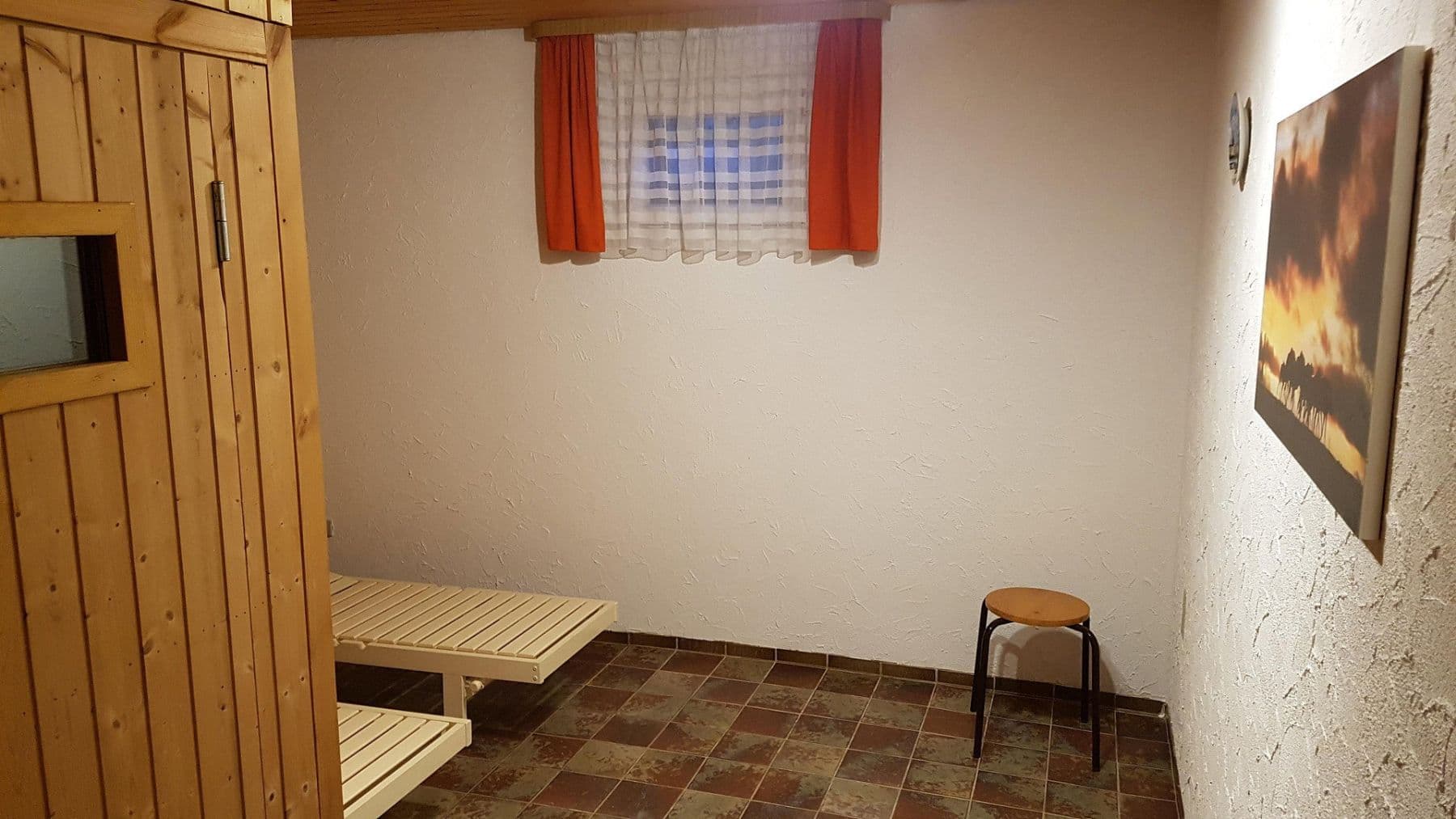 Prenájom bytu 3-izbový 100 m², Böbingen an der Rems, Bádensko-Wurttembersko Prenájom bytu 3-izbový 100 m², Böbingen an der Rems, Bádensko-Wurttembersko