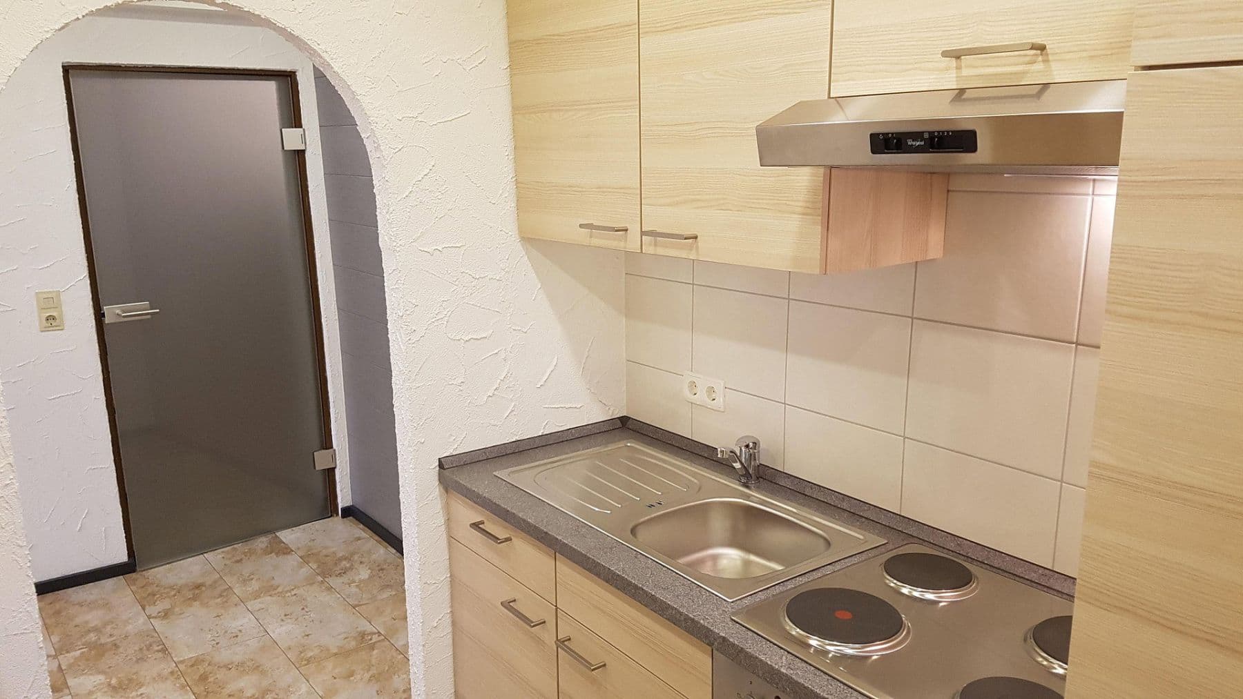 Prenájom bytu 3-izbový 100 m², Böbingen an der Rems, Bádensko-Wurttembersko Prenájom bytu 3-izbový 100 m², Böbingen an der Rems, Bádensko-Wurttembersko