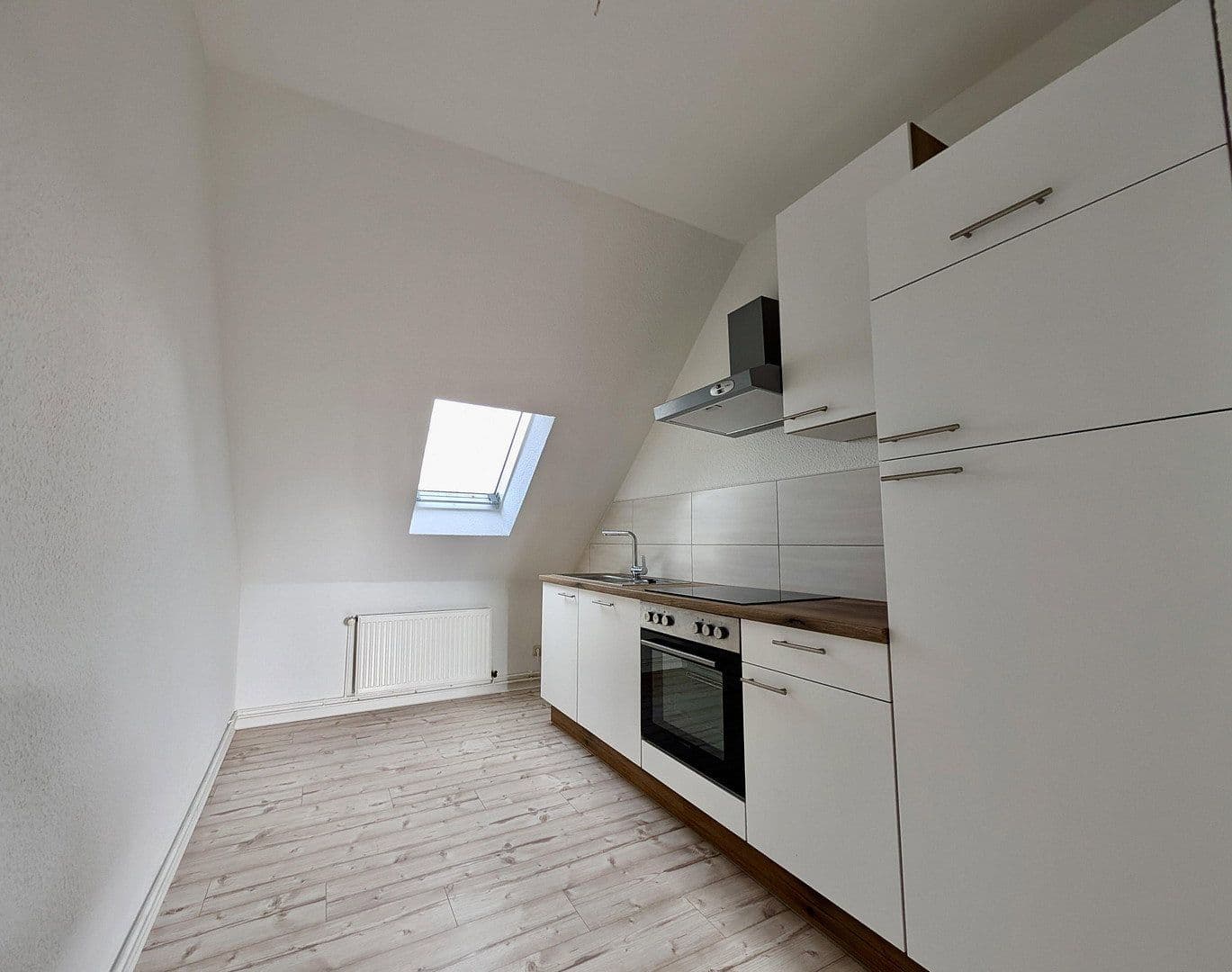 Prenájom bytu 1-izbový 37 m², Brandenburg, Brandenbursko Prenájom bytu 1-izbový 37 m², Brandenburg, Brandenbursko