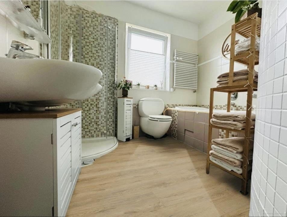 Predaj bytu 3-izbový 74 m², Berlin, Berlín Predaj bytu 3-izbový 74 m², Berlin, Berlín