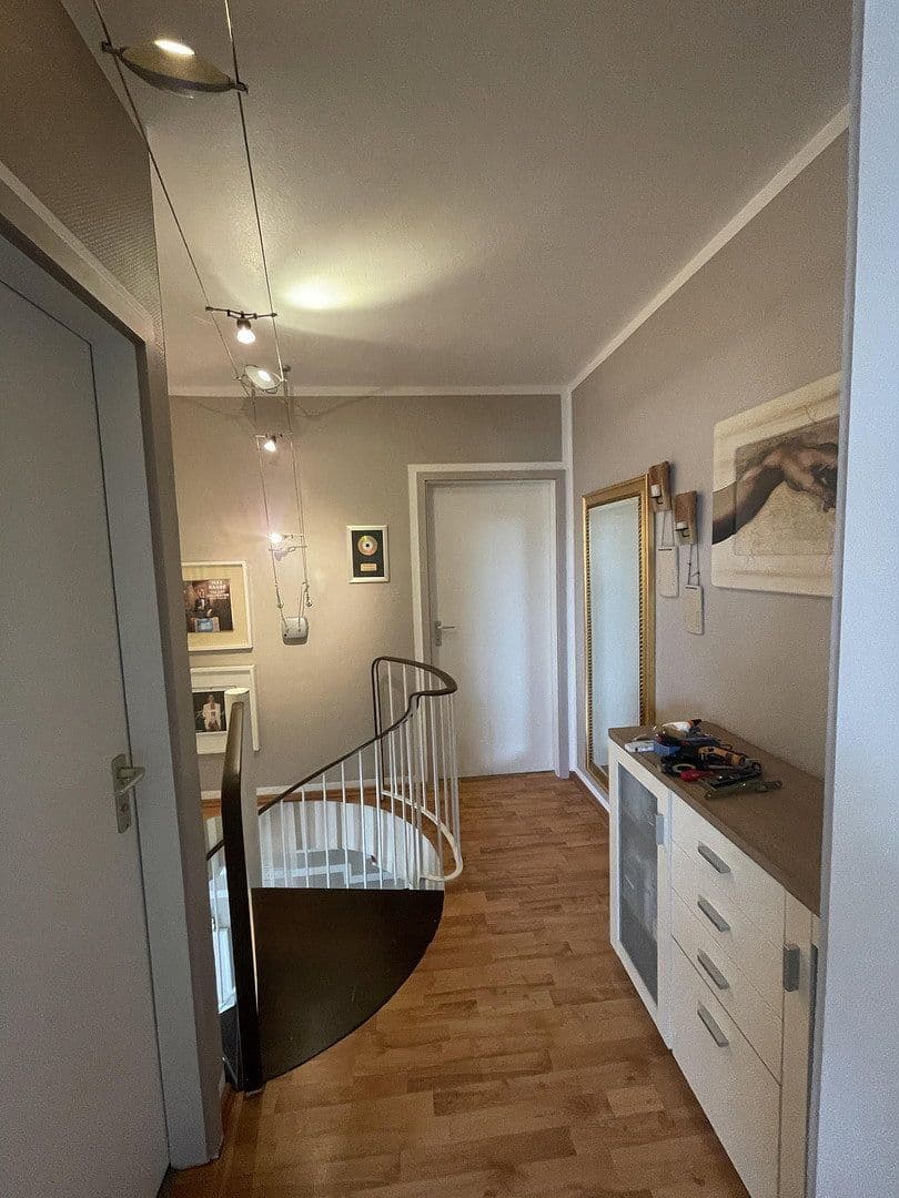Predaj bytu 3-izbový 74 m², Berlin, Berlín Predaj bytu 3-izbový 74 m², Berlin, Berlín