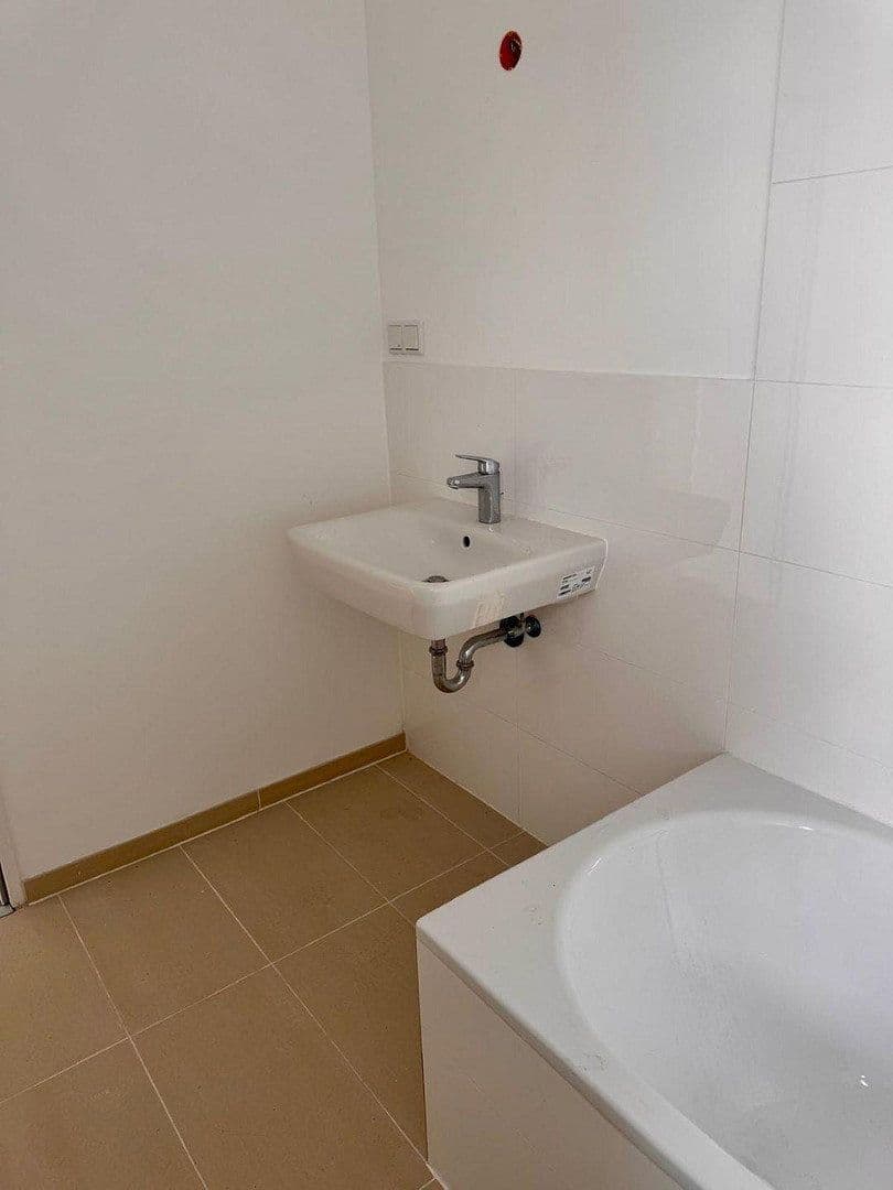 Prenájom bytu 3-izbový 82 m², Offenbach am Main, Hesensko Prenájom bytu 3-izbový 82 m², Offenbach am Main, Hesensko