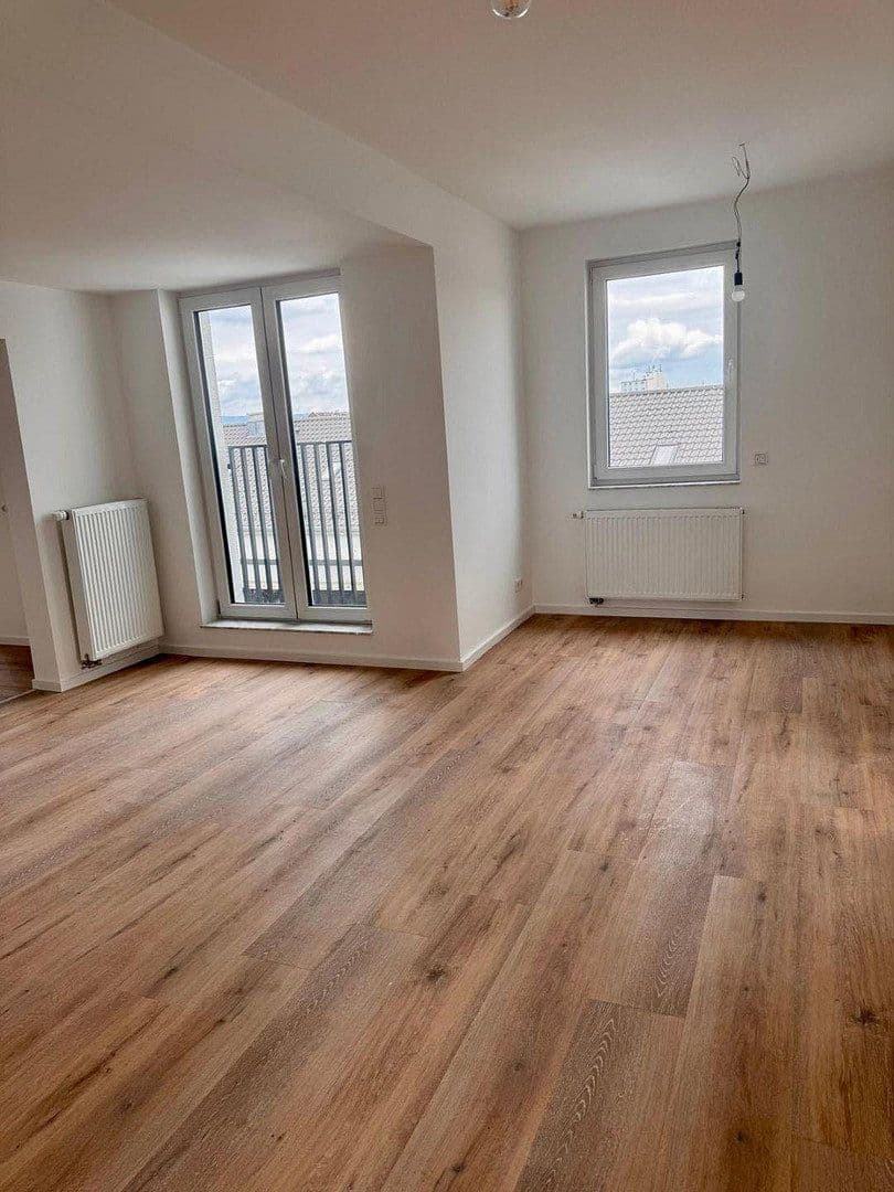 Prenájom bytu 3-izbový 82 m², Offenbach am Main, Hesensko Prenájom bytu 3-izbový 82 m², Offenbach am Main, Hesensko