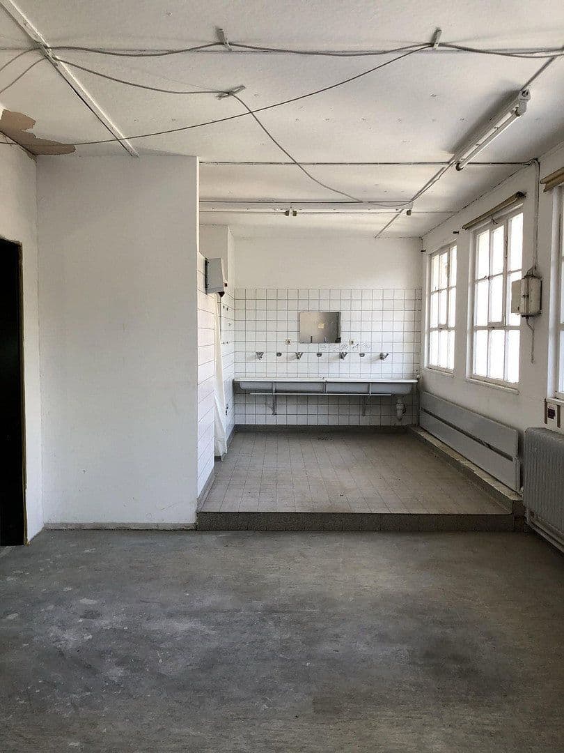 Prenájom nebytového priestoru 1 m², Mittenfeldstr. 6, Göppingen, Bádensko-Wurttembersko Prenájom nebytového priestoru 1 m², Mittenfeldstr. 6, Göppingen, Bádensko-Wurttembersko