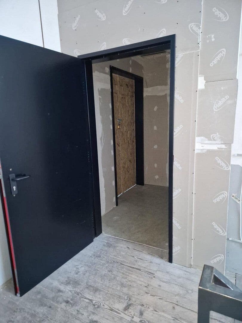 Prenájom nebytového priestoru 1 m², Mittenfeldstr. 6, Göppingen, Bádensko-Wurttembersko Prenájom nebytového priestoru 1 m², Mittenfeldstr. 6, Göppingen, Bádensko-Wurttembersko