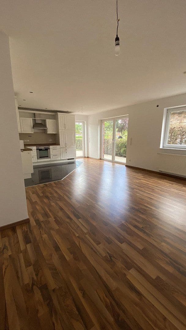 Prenájom bytu 3-izbový 80 m², Hamburg, Hamburg Prenájom bytu 3-izbový 80 m², Hamburg, Hamburg