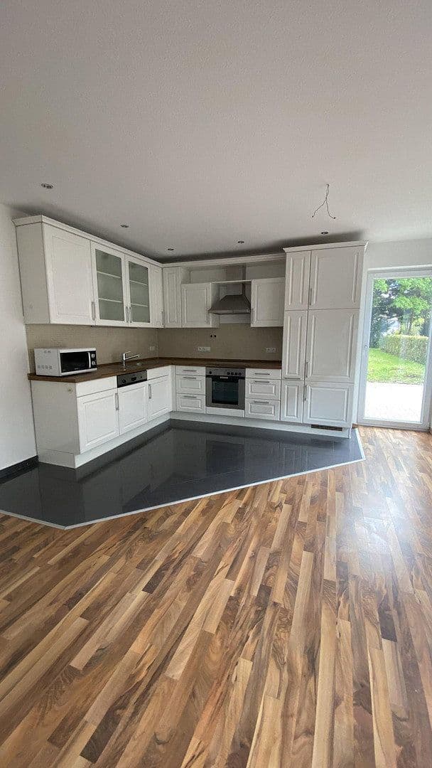 Prenájom bytu 3-izbový 80 m², Hamburg, Hamburg Prenájom bytu 3-izbový 80 m², Hamburg, Hamburg