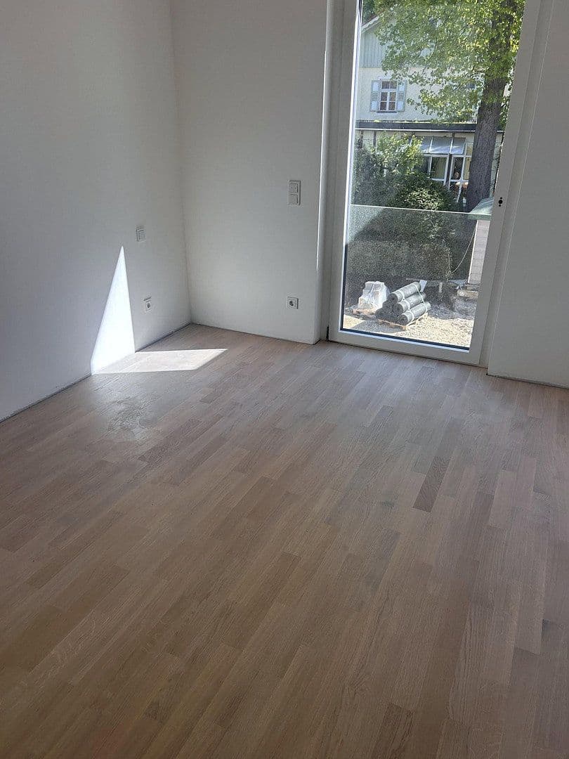 Prenájom bytu 2-izbový 72 m², München, Bavorsko Prenájom bytu 2-izbový 72 m², München, Bavorsko