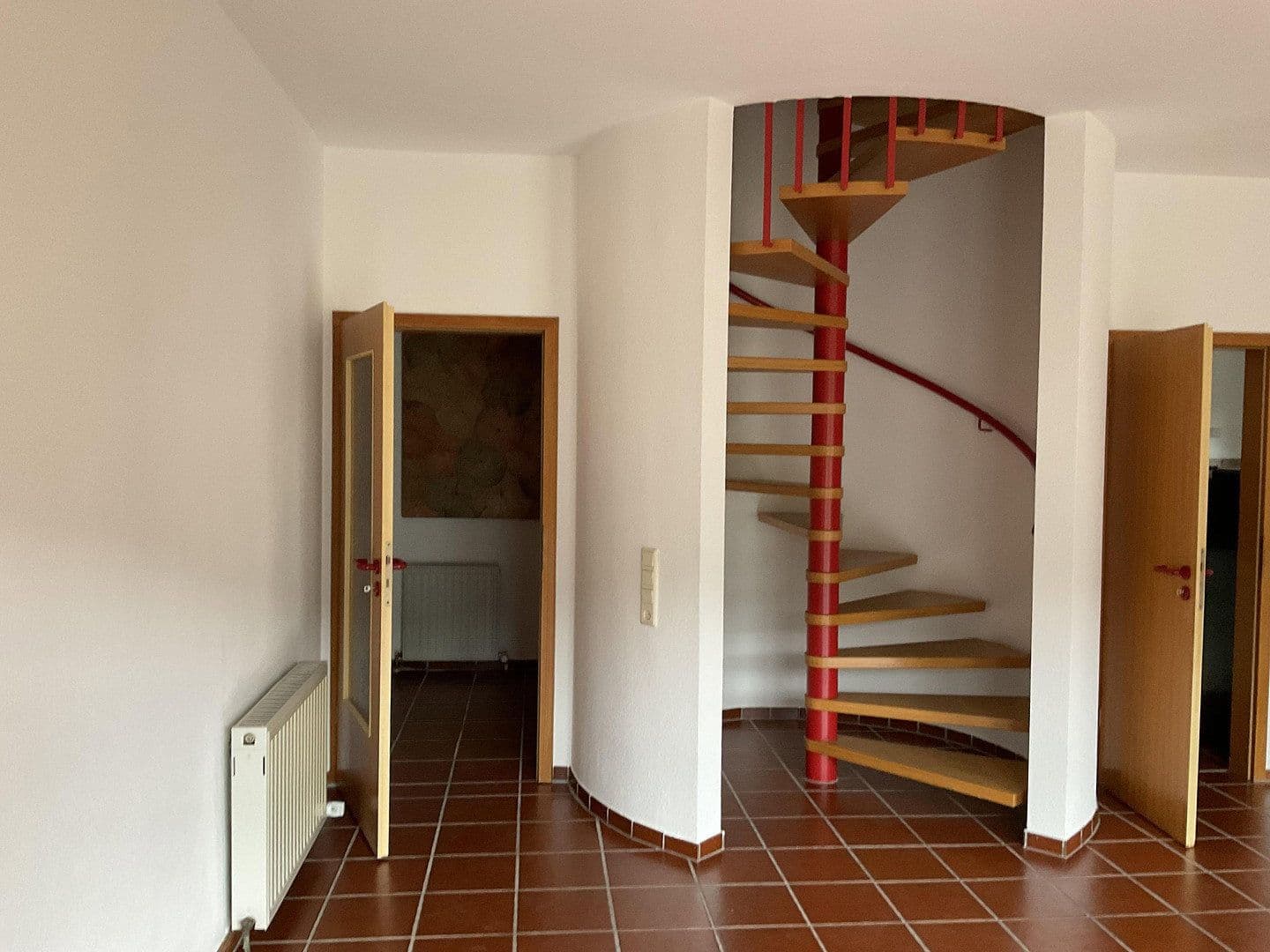 Prenájom bytu 2-izbový 75 m², Kaiserslautern, Porýnie-Falcko Prenájom bytu 2-izbový 75 m², Kaiserslautern, Porýnie-Falcko