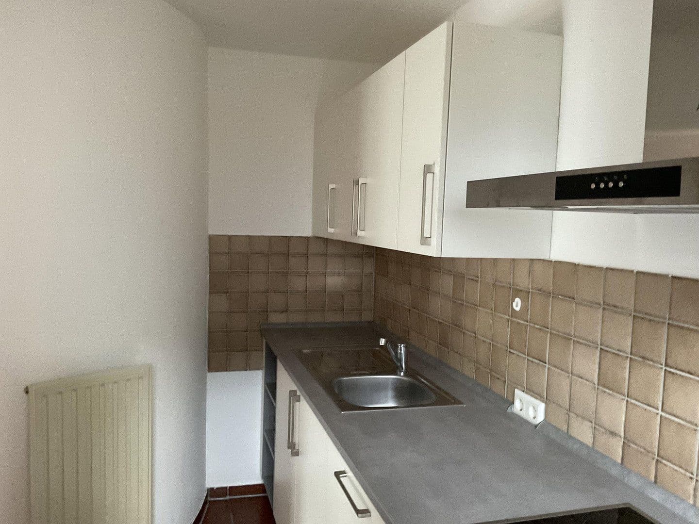 Prenájom bytu 2-izbový 75 m², Kaiserslautern, Porýnie-Falcko Prenájom bytu 2-izbový 75 m², Kaiserslautern, Porýnie-Falcko