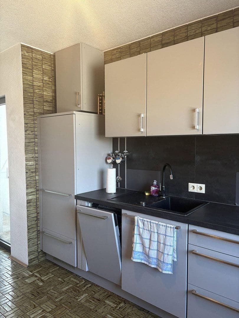 Prenájom bytu 3-izbový 117 m², Hans-Sachs-Straße 1, Wesseling, Severné Porýnie - Westfálsko Prenájom bytu 3-izbový 117 m², Hans-Sachs-Straße 1, Wesseling, Severné Porýnie - Westfálsko