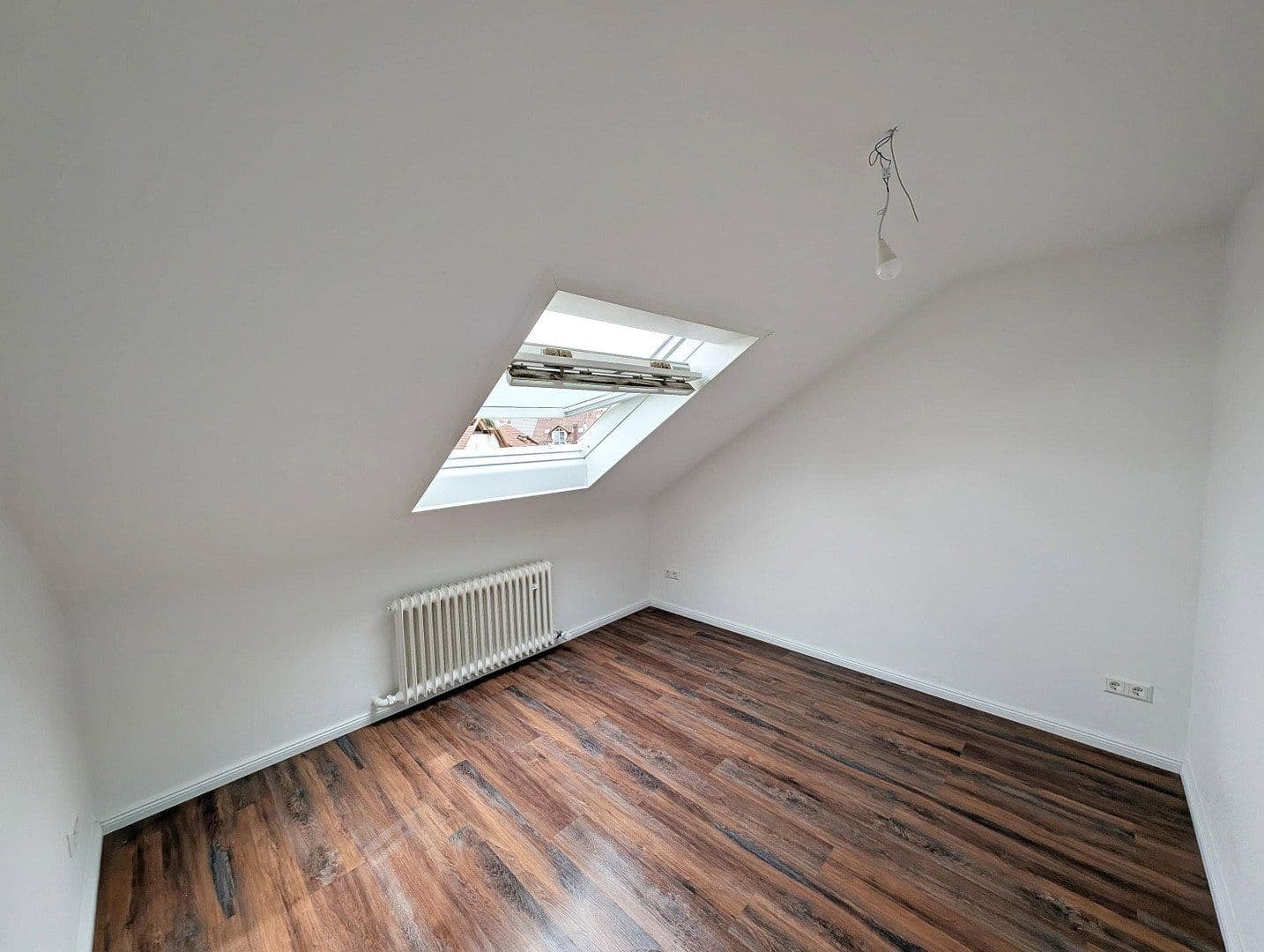 Prenájom bytu 3-izbový 78 m², Filderstadt, Bádensko-Wurttembersko Prenájom bytu 3-izbový 78 m², Filderstadt, Bádensko-Wurttembersko