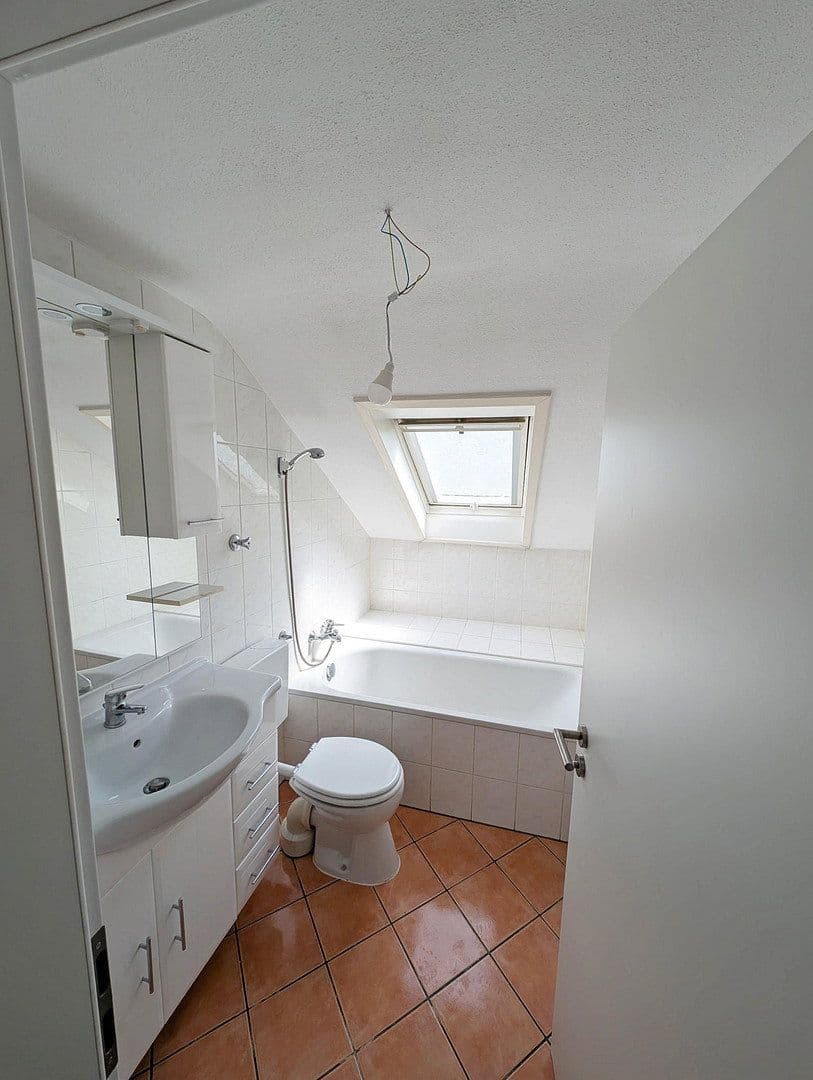 Prenájom bytu 3-izbový 78 m², Filderstadt, Bádensko-Wurttembersko Prenájom bytu 3-izbový 78 m², Filderstadt, Bádensko-Wurttembersko