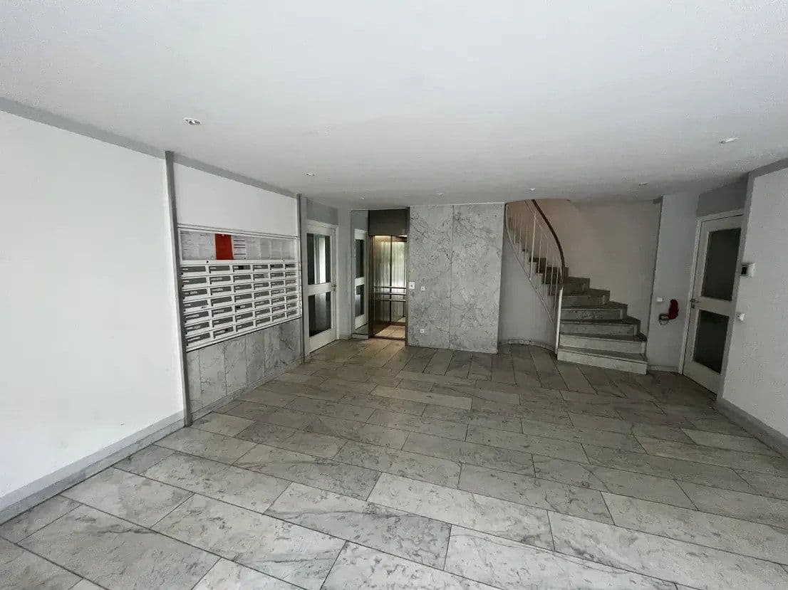 Prenájom bytu 2-izbový 61 m², Berlin, Berlín Prenájom bytu 2-izbový 61 m², Berlin, Berlín