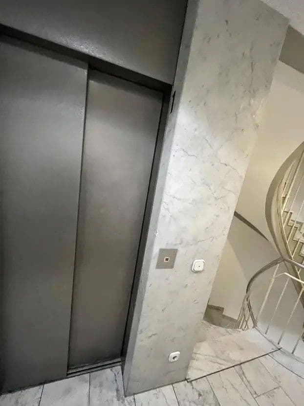 Prenájom bytu 2-izbový 61 m², Berlin, Berlín Prenájom bytu 2-izbový 61 m², Berlin, Berlín