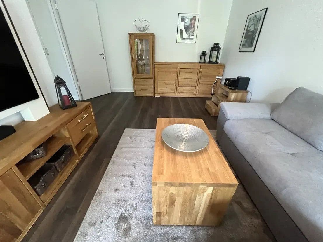Prenájom bytu 2-izbový 61 m², Berlin, Berlín Prenájom bytu 2-izbový 61 m², Berlin, Berlín