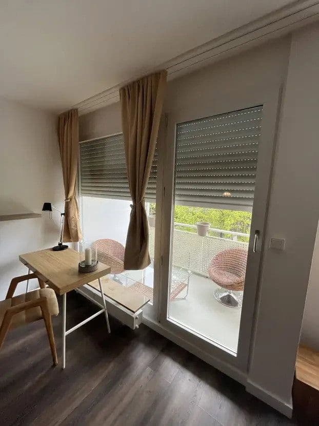 Prenájom bytu 2-izbový 61 m², Berlin, Berlín Prenájom bytu 2-izbový 61 m², Berlin, Berlín