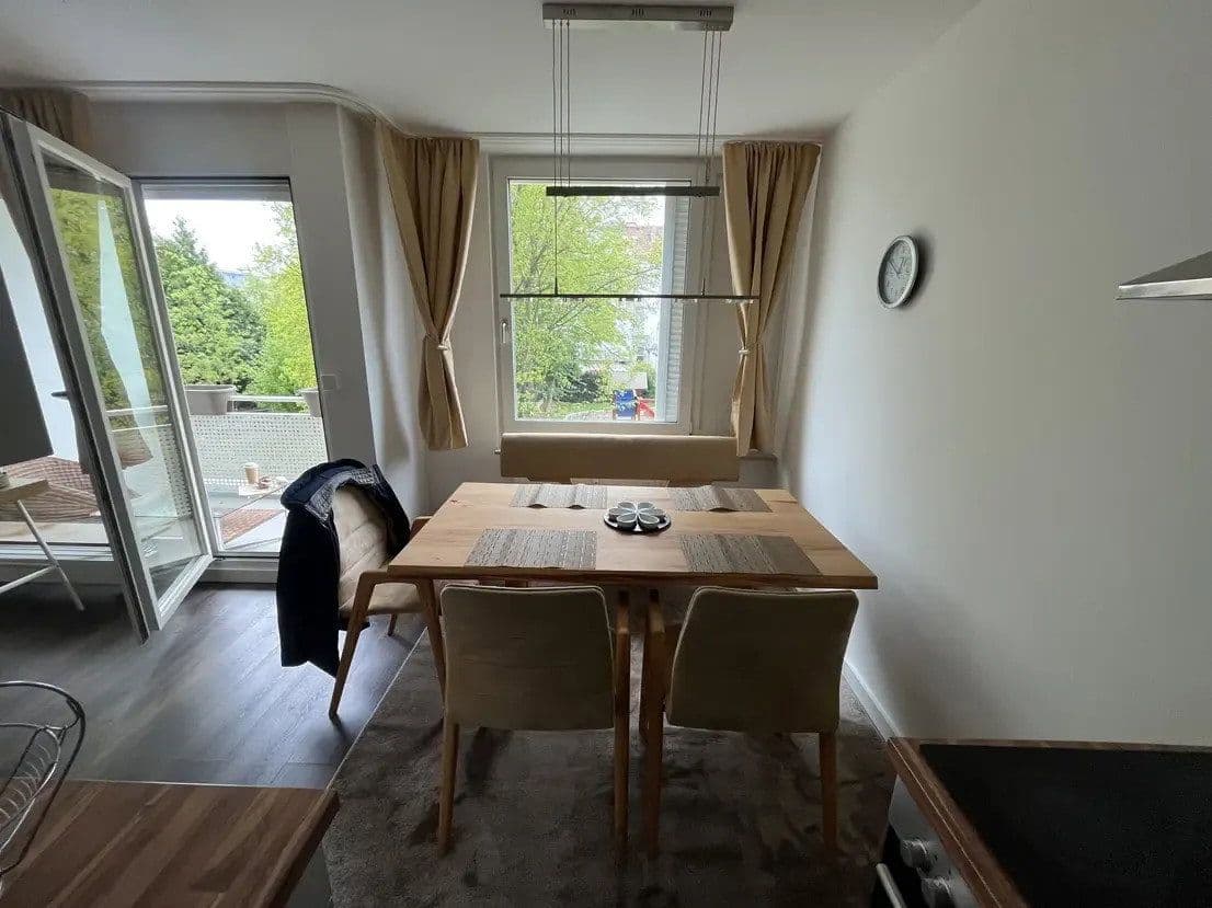 Prenájom bytu 2-izbový 61 m², Berlin, Berlín Prenájom bytu 2-izbový 61 m², Berlin, Berlín