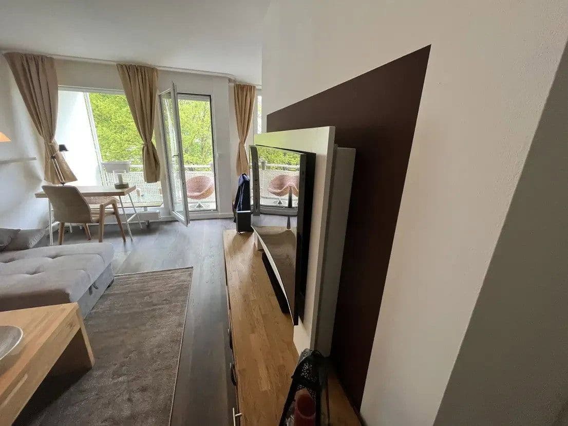 Prenájom bytu 2-izbový 61 m², Berlin, Berlín Prenájom bytu 2-izbový 61 m², Berlin, Berlín