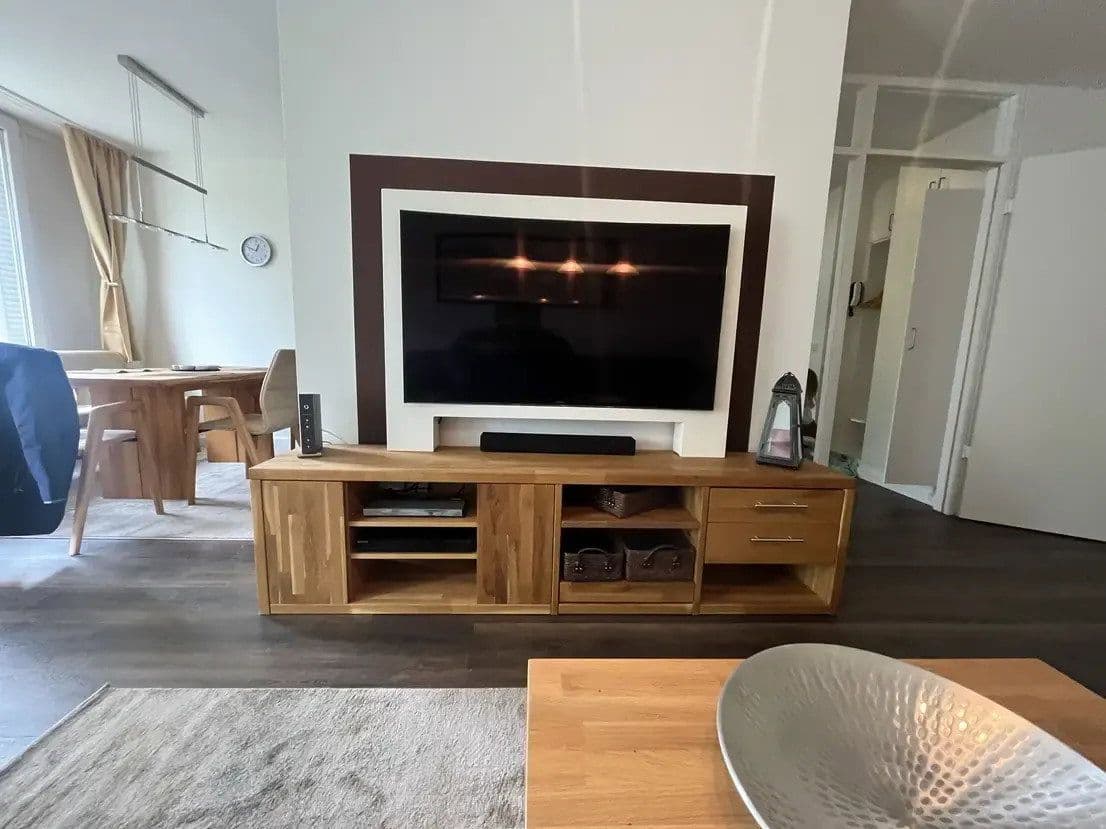 Prenájom bytu 2-izbový 61 m², Berlin, Berlín Prenájom bytu 2-izbový 61 m², Berlin, Berlín