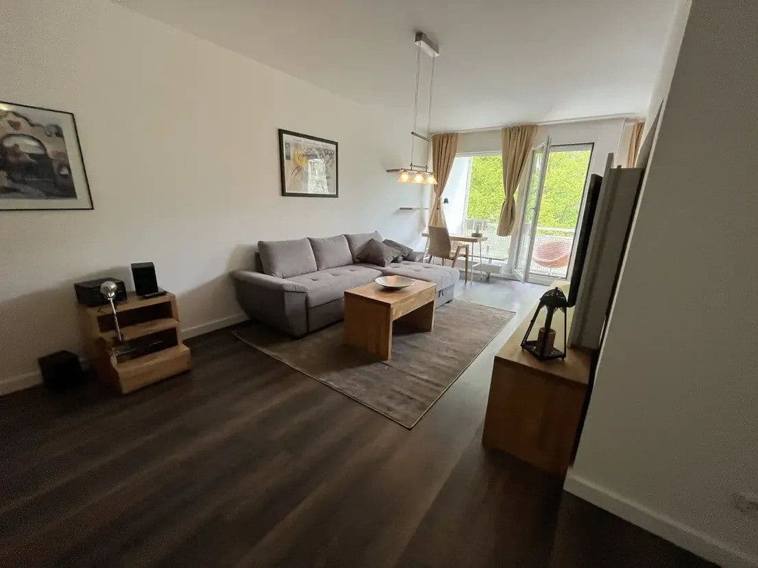 Prenájom bytu 2-izbový 61 m², Berlin, Berlín Prenájom bytu 2-izbový 61 m², Berlin, Berlín