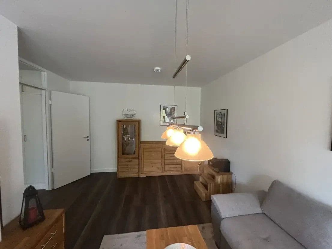 Prenájom bytu 2-izbový 61 m², Berlin, Berlín Prenájom bytu 2-izbový 61 m², Berlin, Berlín