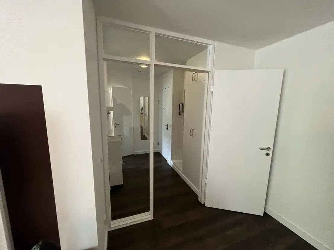 Prenájom bytu 2-izbový 61 m², Berlin, Berlín Prenájom bytu 2-izbový 61 m², Berlin, Berlín