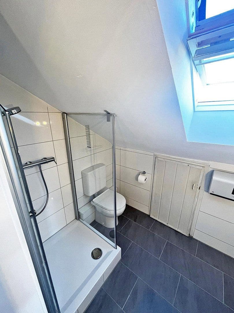 Prenájom bytu 1-izbový 38 m², Ostfildern, Bádensko-Wurttembersko Prenájom bytu 1-izbový 38 m², Ostfildern, Bádensko-Wurttembersko