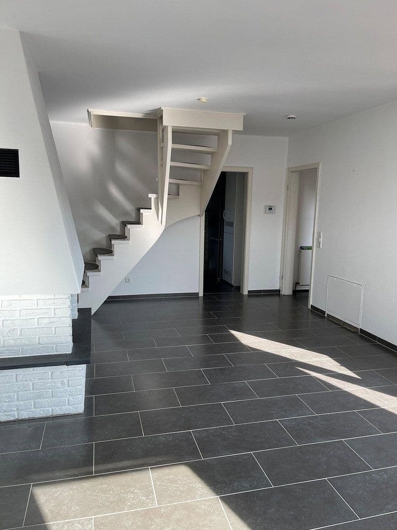 Predaj bytu 3-izbový 74 m², Arndtstr. 11, Schwelm, Severné Porýnie - Westfálsko Predaj bytu 3-izbový 74 m², Arndtstr. 11, Schwelm, Severné Porýnie - Westfálsko