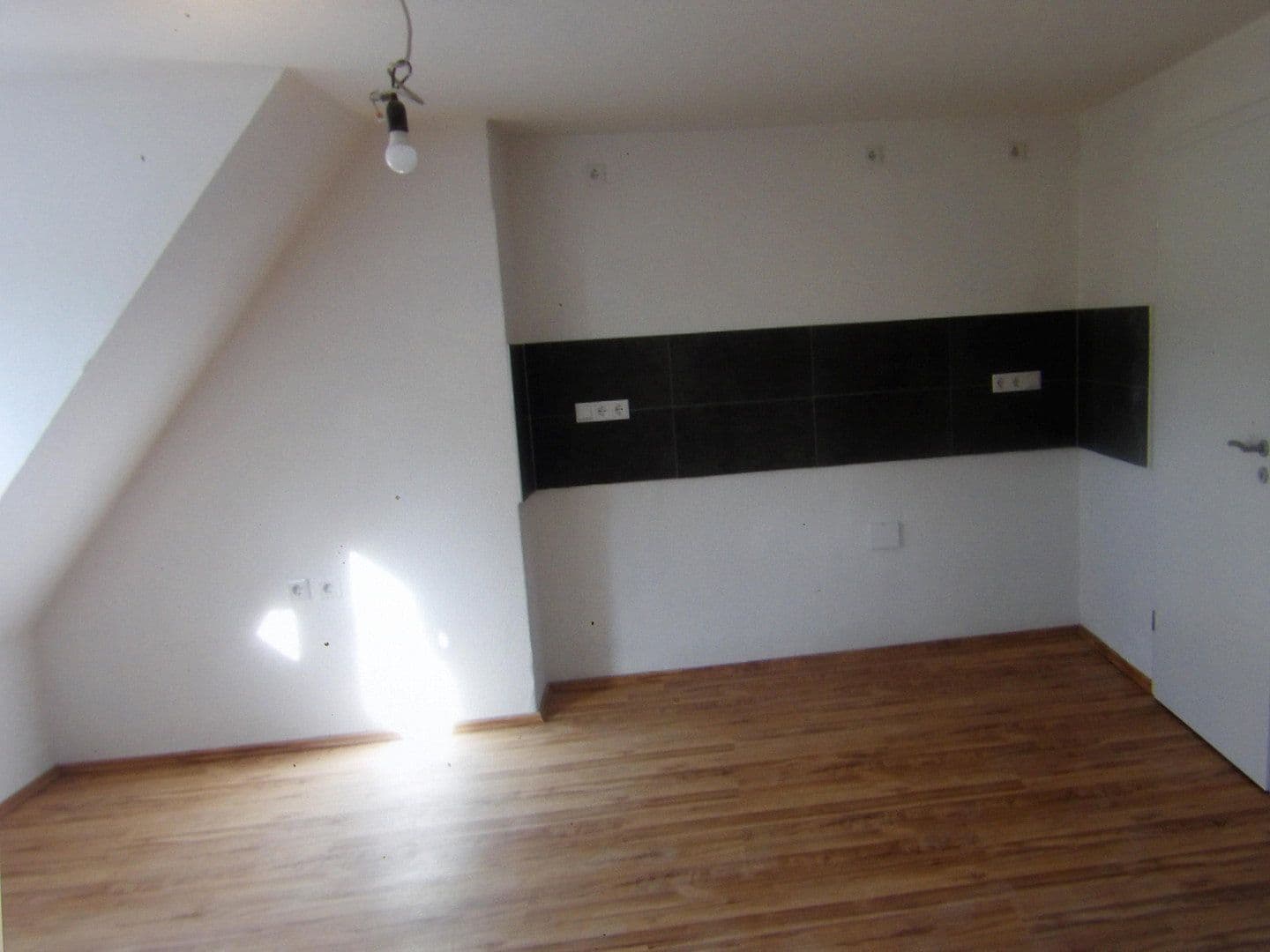 Prenájom bytu 3-izbový 125 m², Lage, Severné Porýnie - Westfálsko Prenájom bytu 3-izbový 125 m², Lage, Severné Porýnie - Westfálsko
