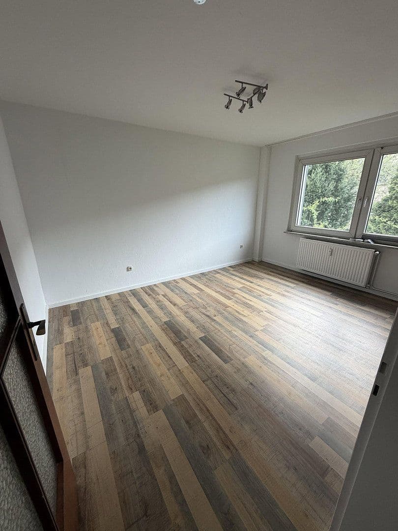 Prenájom bytu 2-izbový 47 m², Franseckystr. 9, Duisburg, Severné Porýnie - Westfálsko Prenájom bytu 2-izbový 47 m², Franseckystr. 9, Duisburg, Severné Porýnie - Westfálsko
