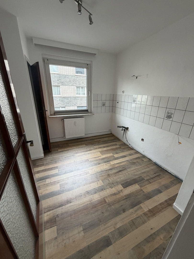 Prenájom bytu 2-izbový 47 m², Franseckystr. 9, Duisburg, Severné Porýnie - Westfálsko Prenájom bytu 2-izbový 47 m², Franseckystr. 9, Duisburg, Severné Porýnie - Westfálsko