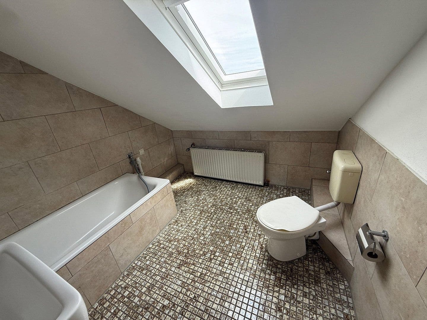 Prenájom bytu 2-izbový 68 m², Karlsruhe, Bádensko-Wurttembersko Prenájom bytu 2-izbový 68 m², Karlsruhe, Bádensko-Wurttembersko