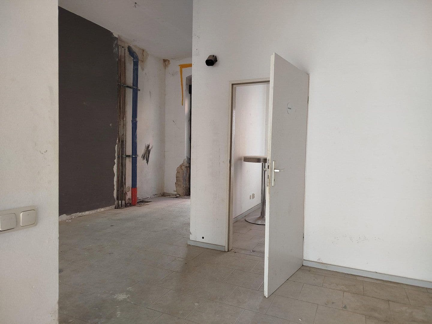 Prenájom nebytového priestoru 57 m², Edisonsstr. 58, Berlin, Berlín Prenájom nebytového priestoru 57 m², Edisonsstr. 58, Berlin, Berlín