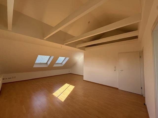 Predaj domu 161 m², pozemek 323 m², Eschborn, Hesensko Predaj domu 161 m², pozemek 323 m², Eschborn, Hesensko