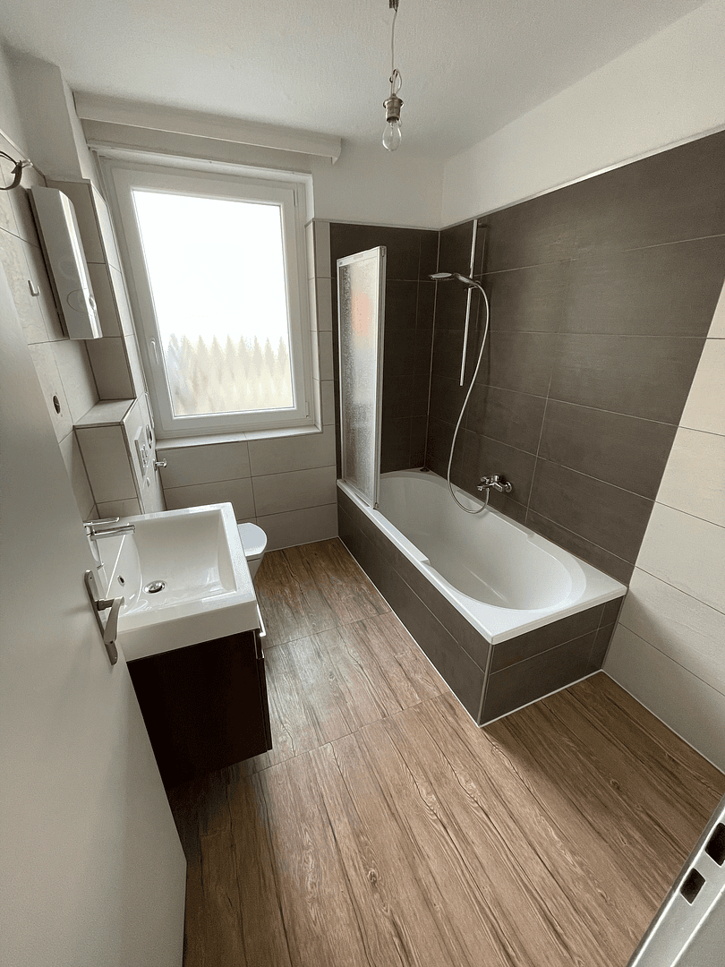Prenájom bytu 3-izbový 70 m², Hagener Str. 141, Schwerte, Severné Porýnie - Westfálsko Prenájom bytu 3-izbový 70 m², Hagener Str. 141, Schwerte, Severné Porýnie - Westfálsko