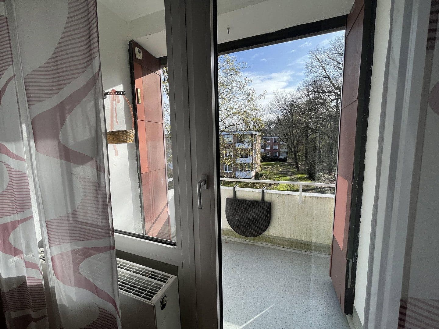 Prenájom bytu 4-izbový 88 m², Große Pranke, Hannover, Dolné Sasko Prenájom bytu 4-izbový 88 m², Große Pranke, Hannover, Dolné Sasko