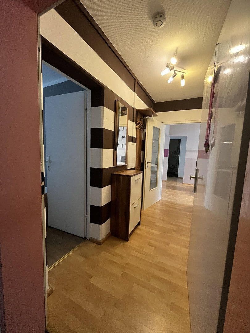 Prenájom bytu 4-izbový 88 m², Große Pranke, Hannover, Dolné Sasko Prenájom bytu 4-izbový 88 m², Große Pranke, Hannover, Dolné Sasko
