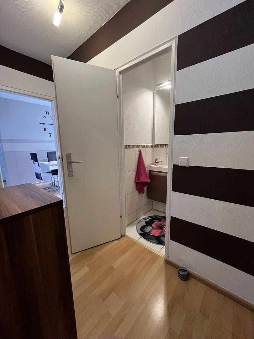 Prenájom bytu 4-izbový 88 m², Große Pranke, Hannover, Dolné Sasko Prenájom bytu 4-izbový 88 m², Große Pranke, Hannover, Dolné Sasko