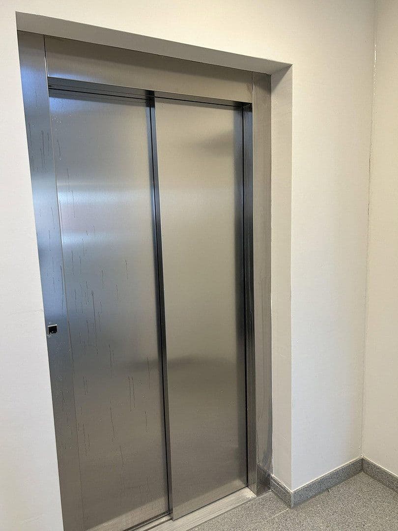 Prenájom bytu 3-izbový 75 m², Donnersbergring 8, Darmstadt, Hesensko Prenájom bytu 3-izbový 75 m², Donnersbergring 8, Darmstadt, Hesensko