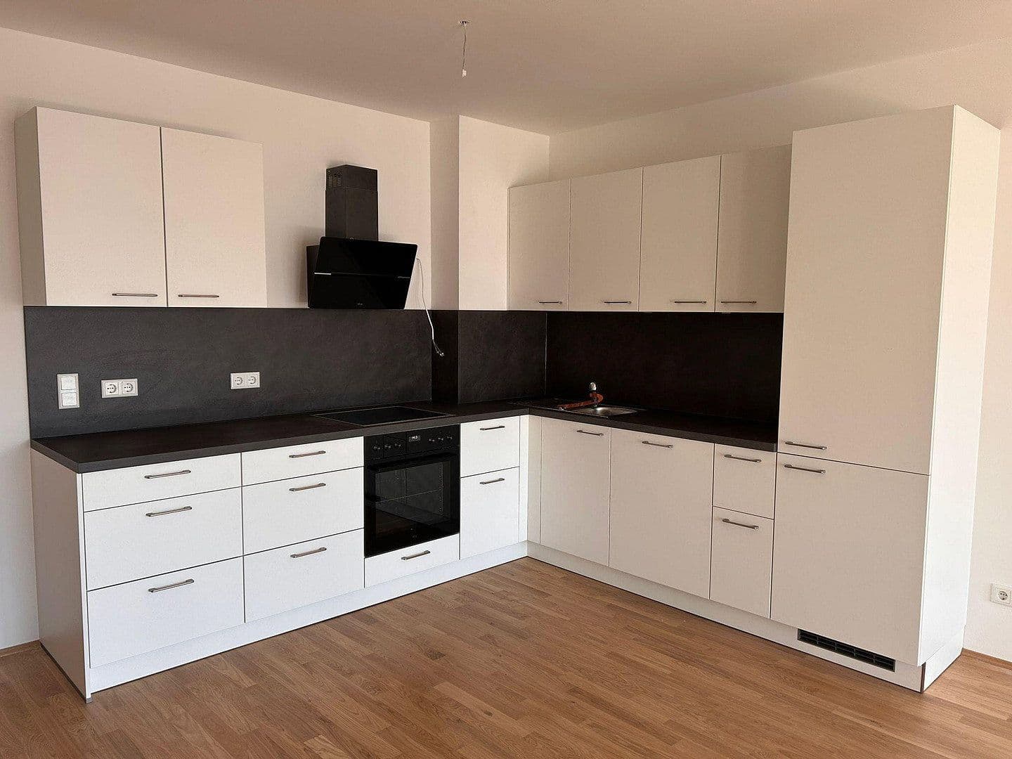 Prenájom bytu 3-izbový 75 m², Donnersbergring 8, Darmstadt, Hesensko Prenájom bytu 3-izbový 75 m², Donnersbergring 8, Darmstadt, Hesensko