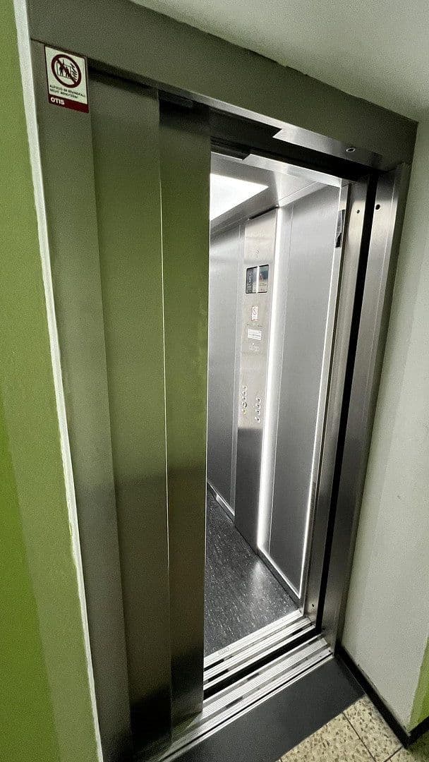 Prenájom bytu 3-izbový 81 m², Burbecker Str., Gevelsberg, Severné Porýnie - Westfálsko Prenájom bytu 3-izbový 81 m², Burbecker Str., Gevelsberg, Severné Porýnie - Westfálsko
