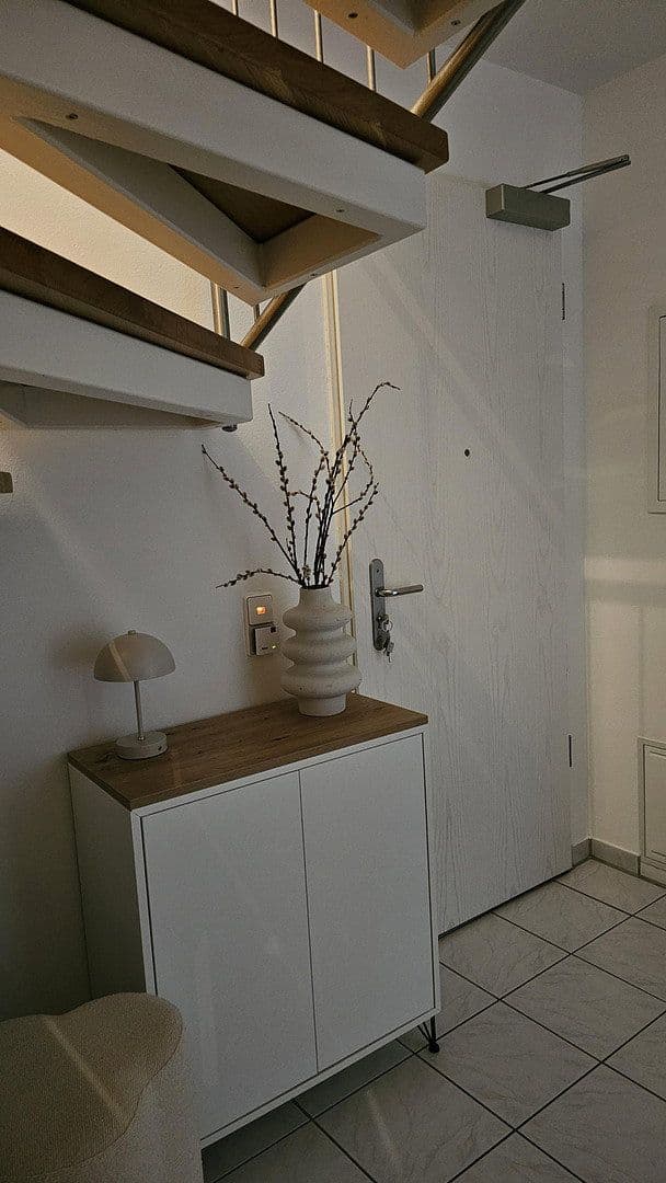 Prenájom bytu 3-izbový 83 m², Türkenstrasse 29c, München, Bavorsko Prenájom bytu 3-izbový 83 m², Türkenstrasse 29c, München, Bavorsko