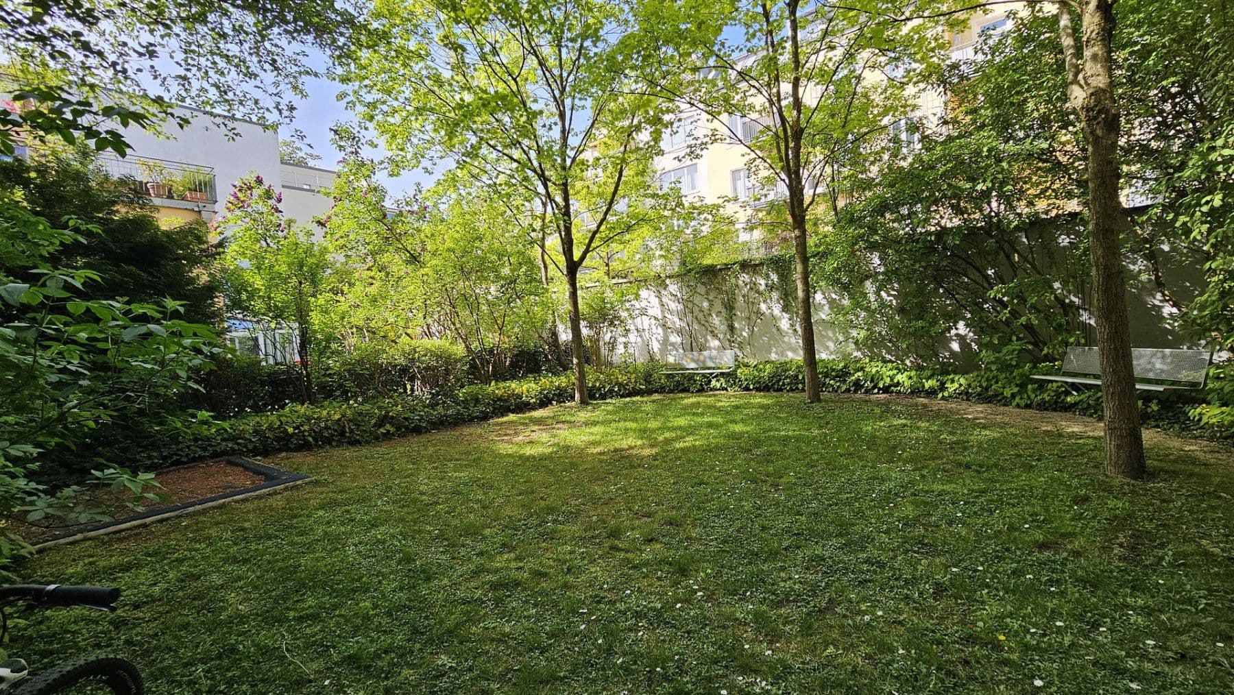 Prenájom bytu 3-izbový 83 m², Türkenstrasse 29c, München, Bavorsko Prenájom bytu 3-izbový 83 m², Türkenstrasse 29c, München, Bavorsko