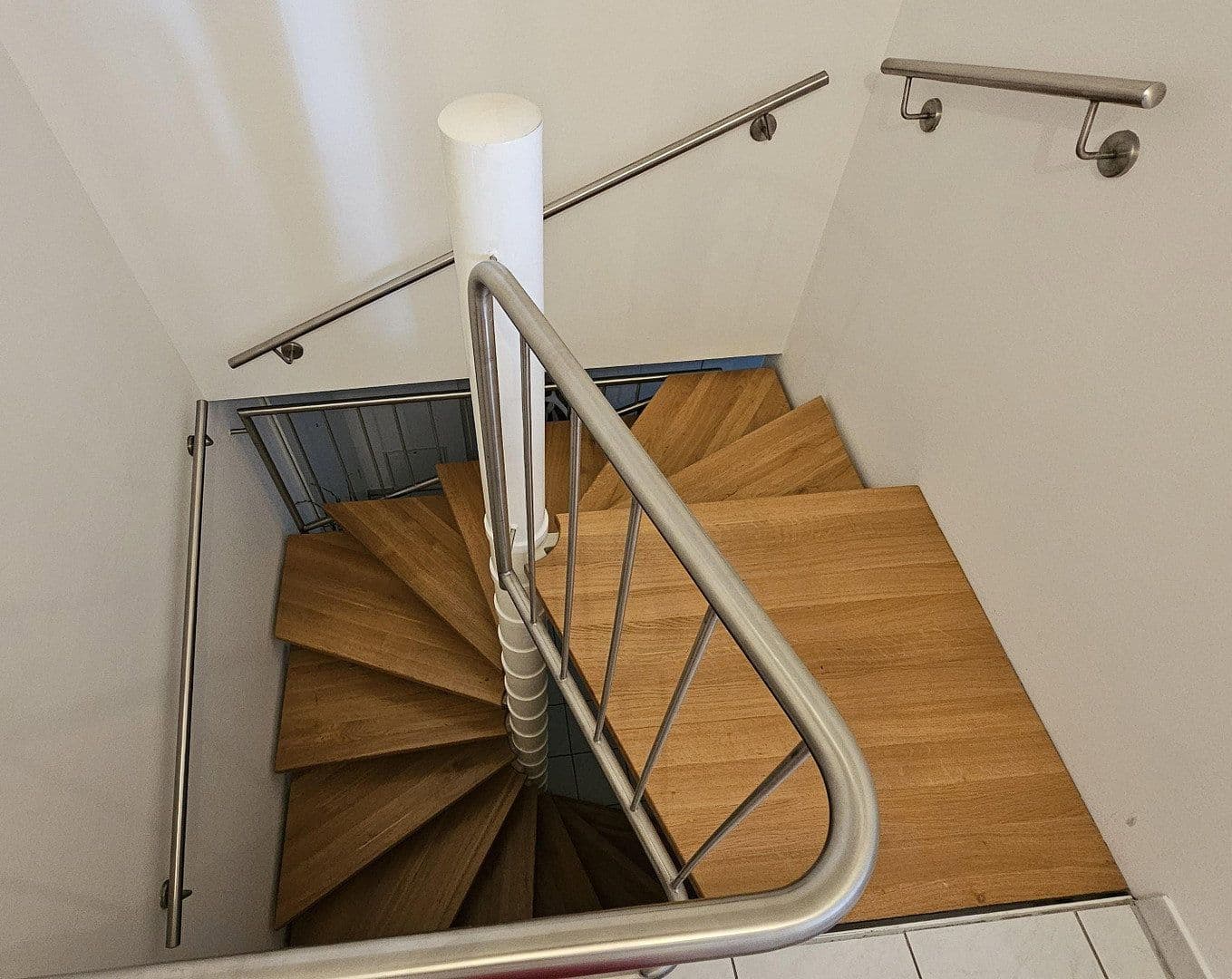 Prenájom bytu 3-izbový 83 m², Türkenstrasse 29c, München, Bavorsko Prenájom bytu 3-izbový 83 m², Türkenstrasse 29c, München, Bavorsko