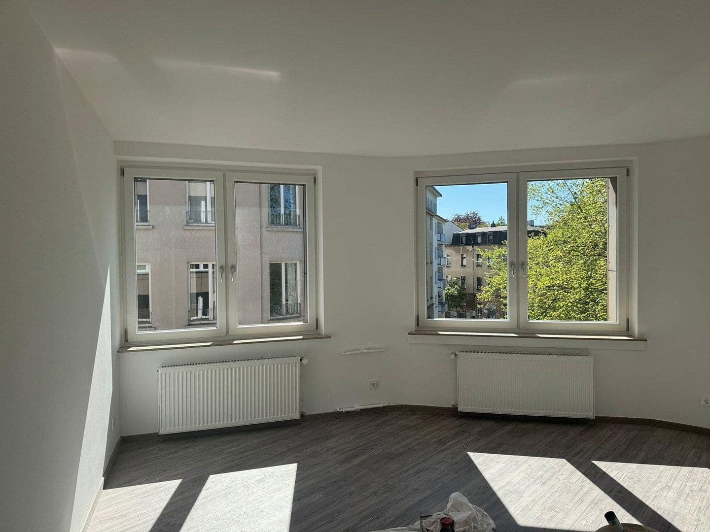 Prenájom bytu 5-izbový 120 m², Dellstraße 1a, Duisburg, Severné Porýnie - Westfálsko Prenájom bytu 5-izbový 120 m², Dellstraße 1a, Duisburg, Severné Porýnie - Westfálsko