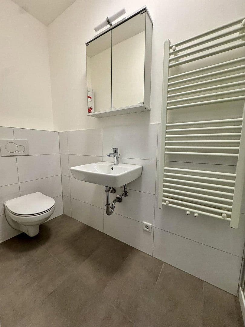 Prenájom bytu 2-izbový 33 m², Birkenstraße 147, Düsseldorf, Severné Porýnie - Westfálsko Prenájom bytu 2-izbový 33 m², Birkenstraße 147, Düsseldorf, Severné Porýnie - Westfálsko