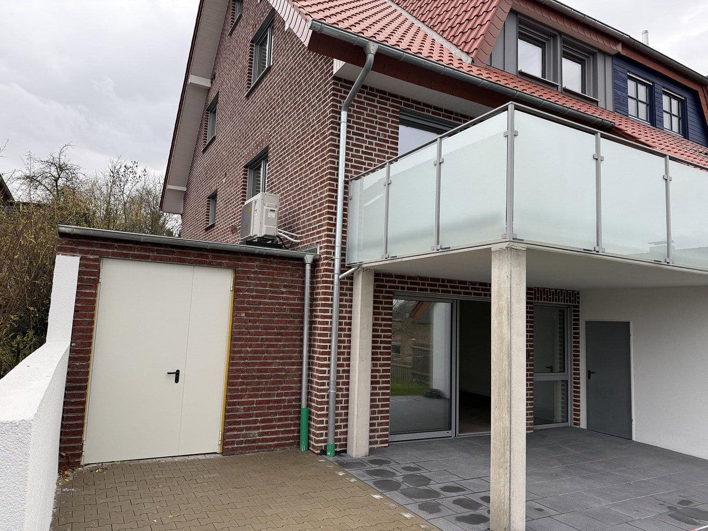 Predaj domu 205 m², pozemek 379 m², Gläsenerstr.11a, Paderborn, Severné Porýnie - Westfálsko Predaj domu 205 m², pozemek 379 m², Gläsenerstr.11a, Paderborn, Severné Porýnie - Westfálsko