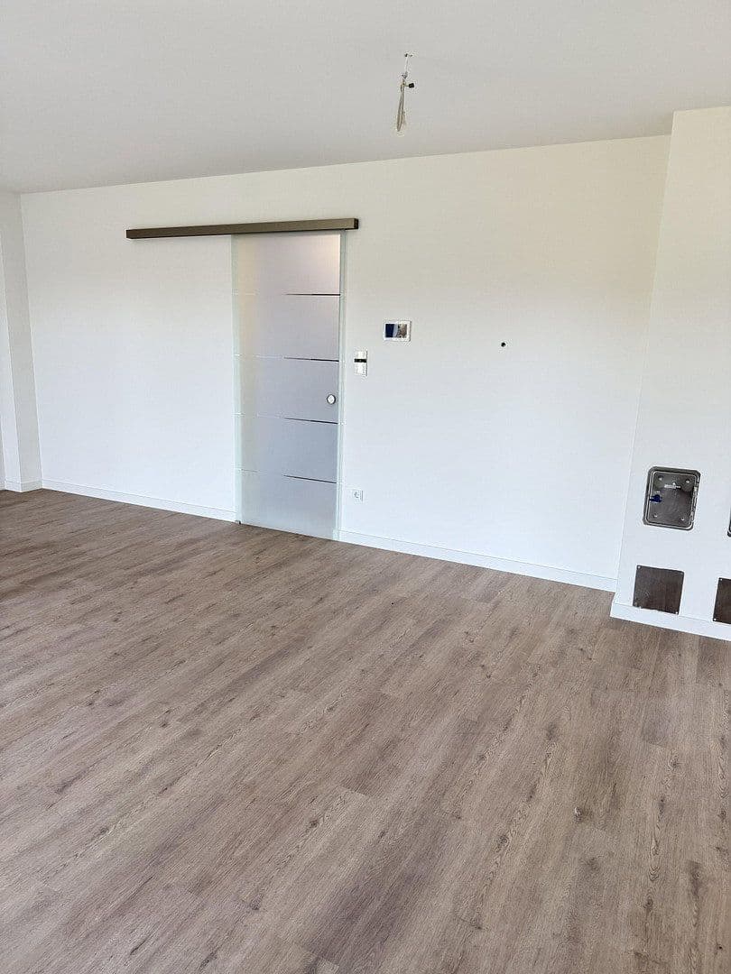 Predaj domu 205 m², pozemek 379 m², Gläsenerstr.11a, Paderborn, Severné Porýnie - Westfálsko Predaj domu 205 m², pozemek 379 m², Gläsenerstr.11a, Paderborn, Severné Porýnie - Westfálsko